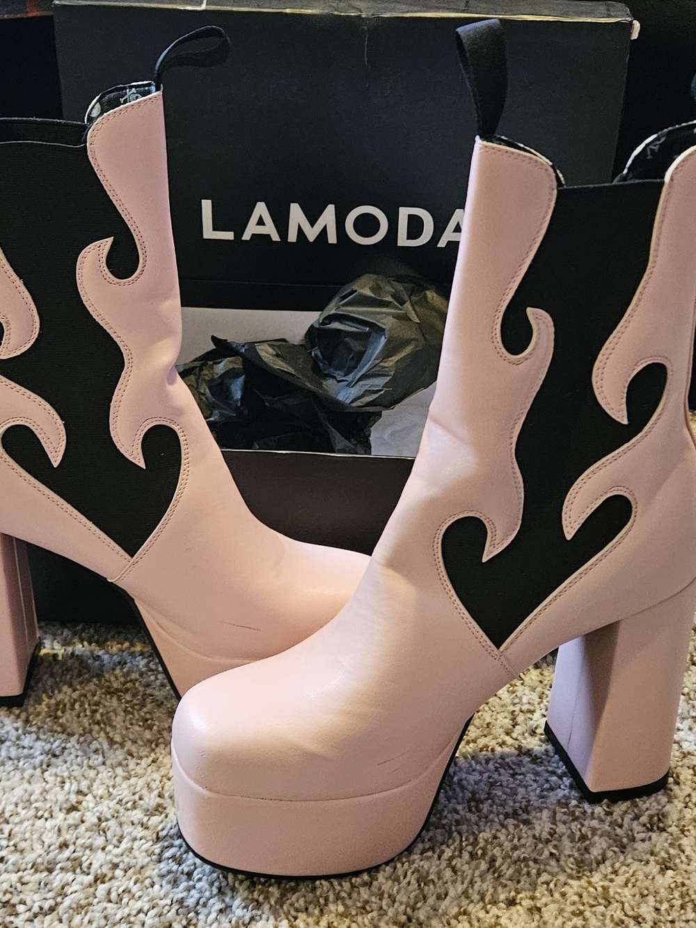 Lamoda Pink Platform Western-Style Boots with Black Flame Detail